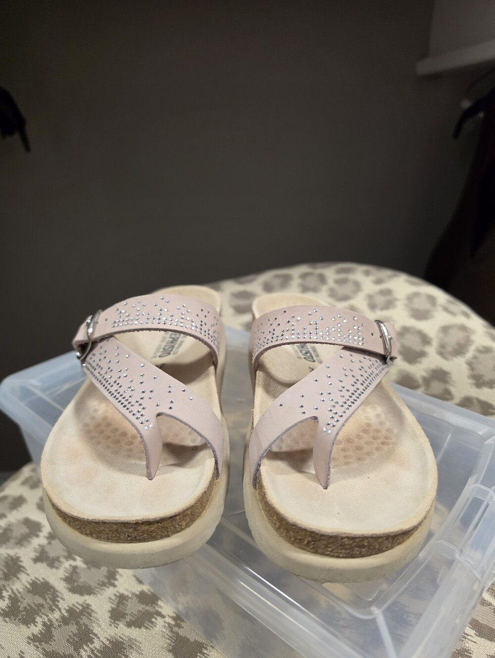 Mephisto Women's Light Pink Rhinestone Thong Sandals
